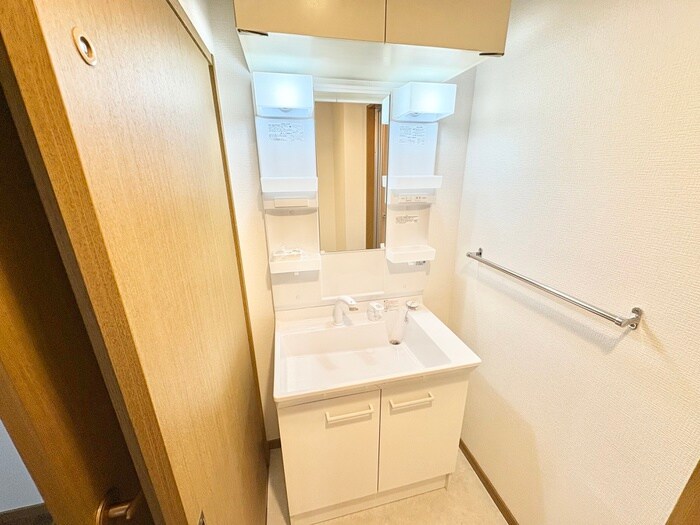 物件内観写真11　(洗面)