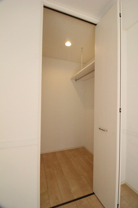 物件内観写真13　(収納)