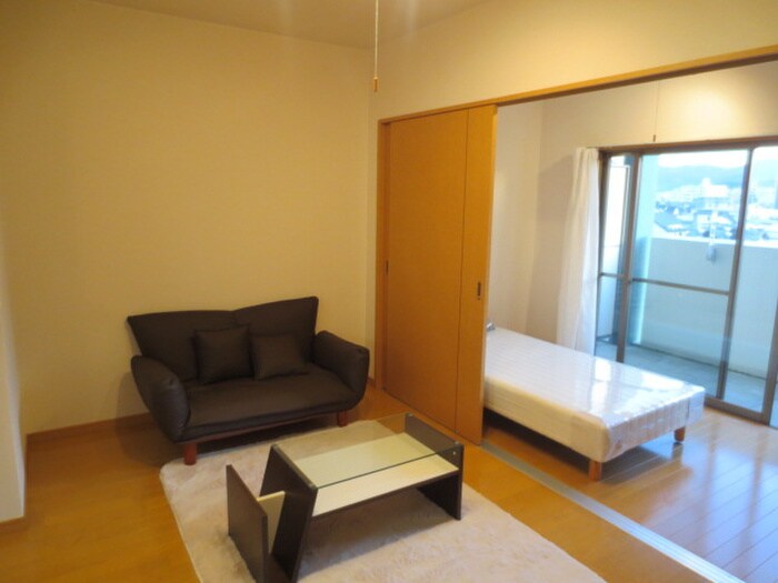 物件内観写真8　(居室)