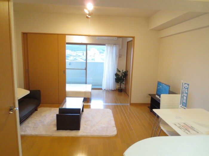 物件内観写真9　(居室)