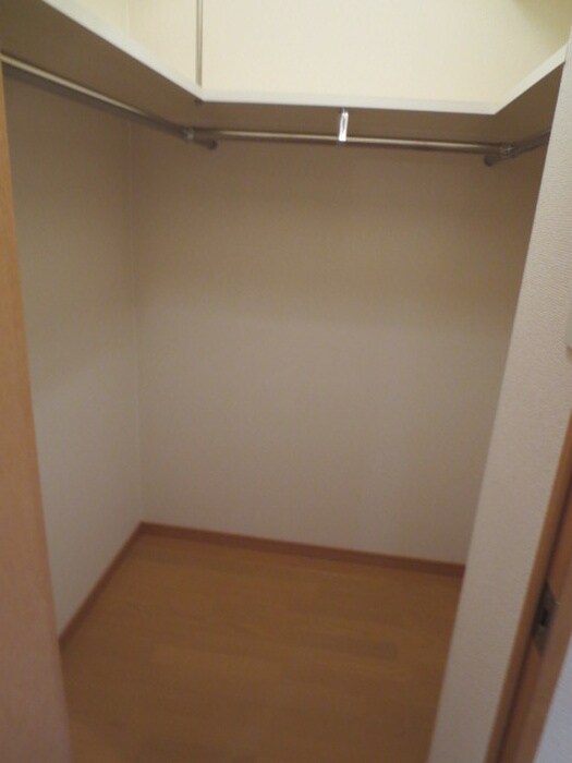 物件内観写真14　(収納)