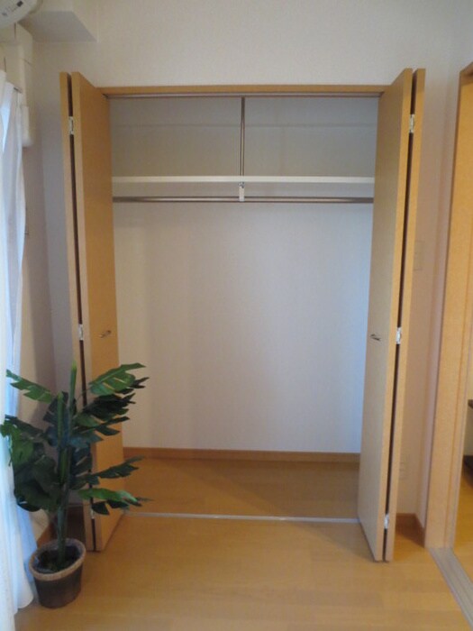 物件内観写真15　(収納)