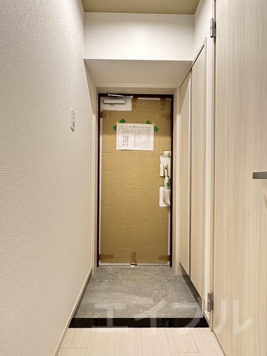 物件内観写真15　(玄関)