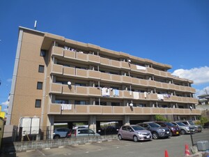 アクシス春日外観写真