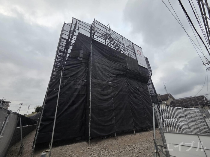 物件外観写真1　(建築中)