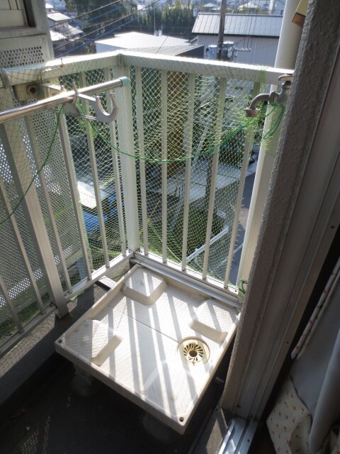 物件内観写真14　(洗濯機置場)