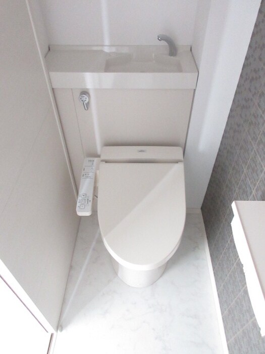 物件内観写真14　(トイレ)