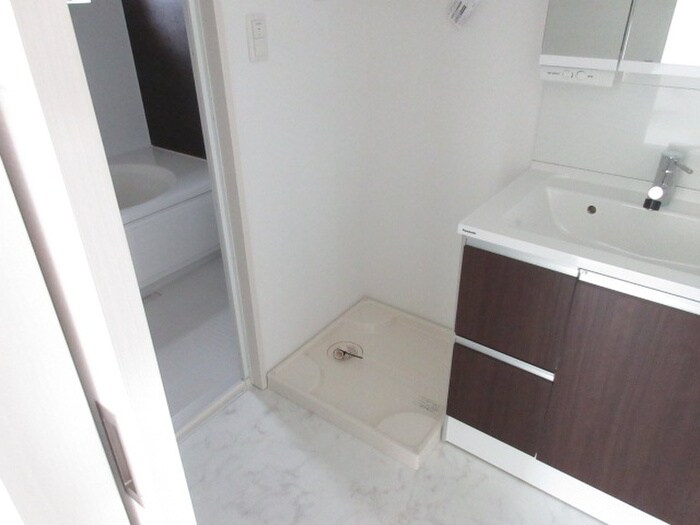 物件内観写真21　(洗濯機置場)