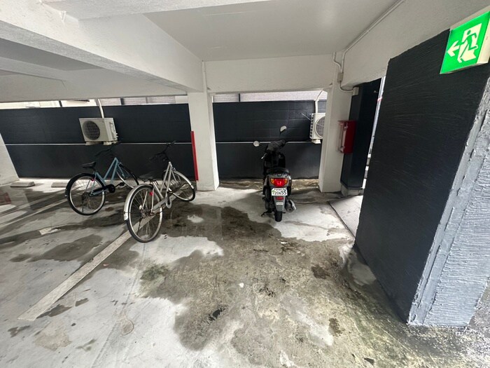物件外観写真2　(駐輪場)