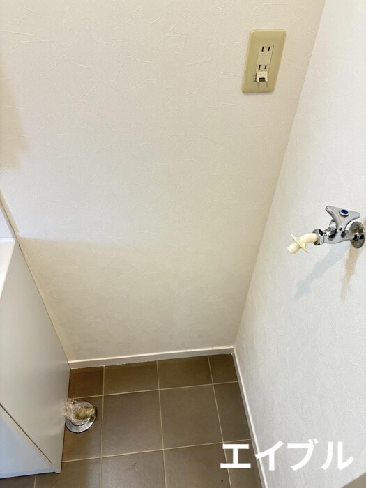 物件内観写真17　(洗濯機置場)