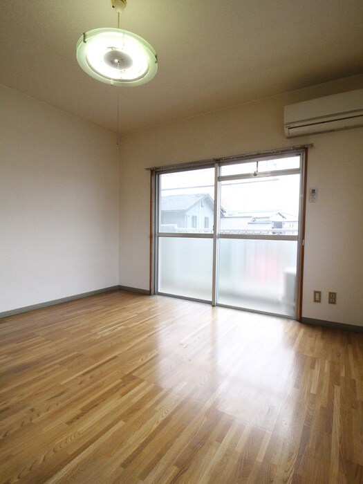 物件内観写真6　(居室)