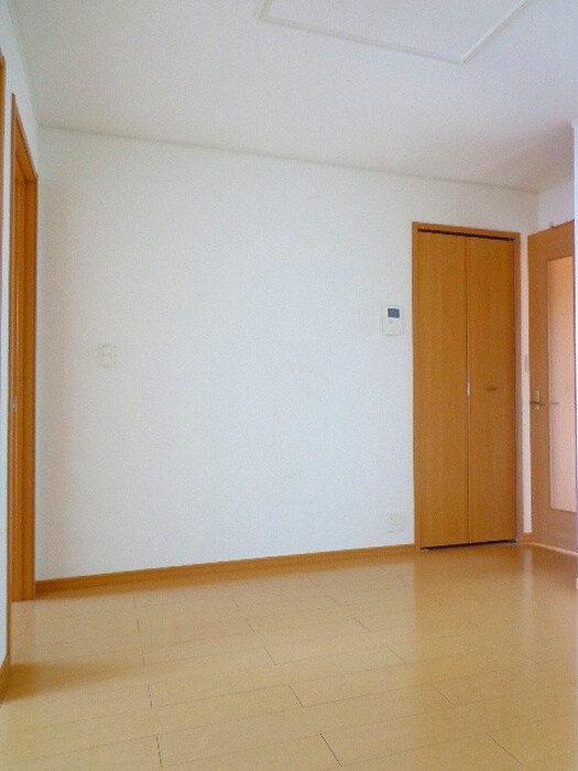 物件内観写真4　(居室)