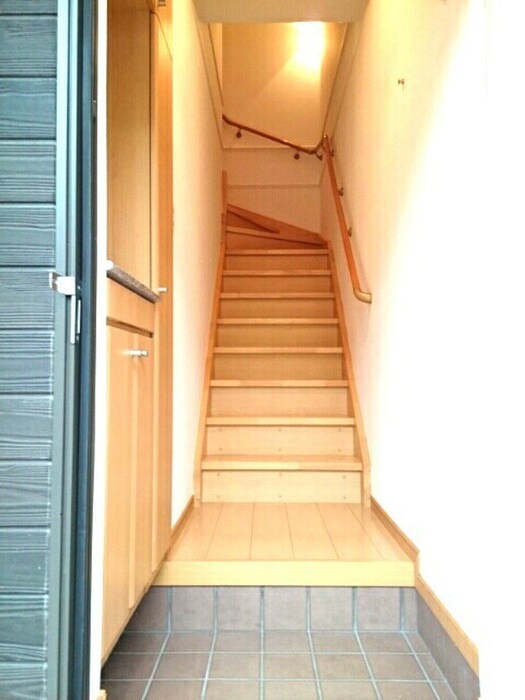 物件内観写真5　(玄関)