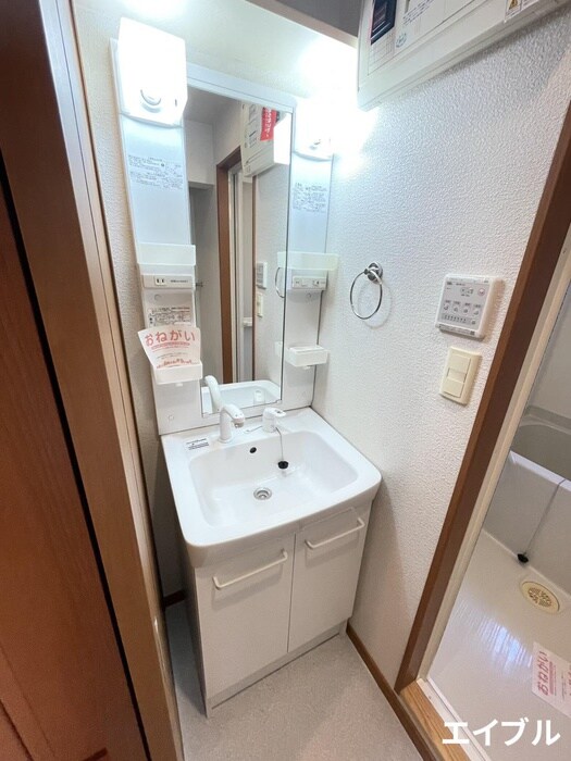 物件内観写真8　(洗面)