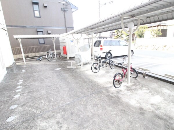 駐輪場