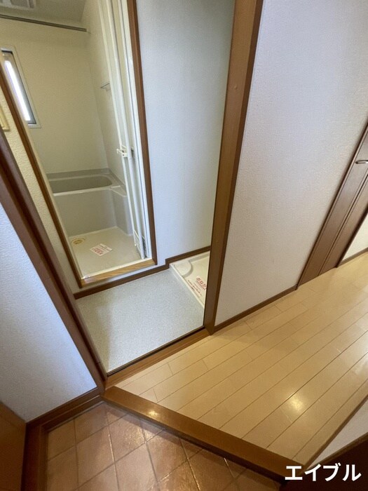 物件内観写真14　(玄関)