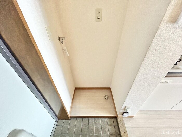 物件内観写真11　(洗濯機置場)