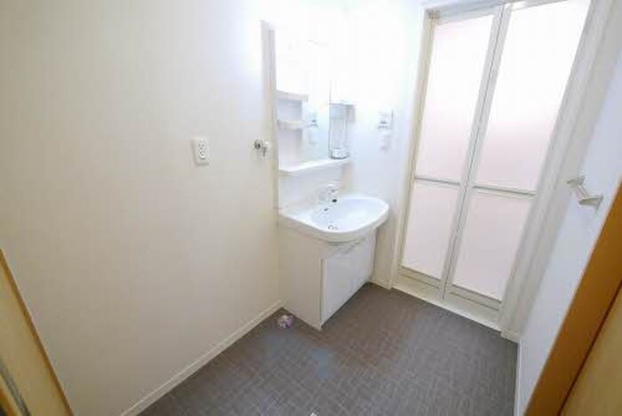 物件内観写真5　(洗面)