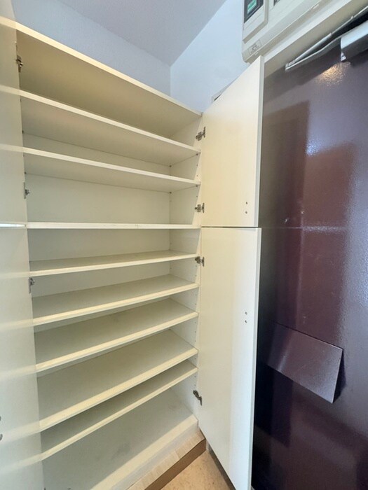 物件内観写真18　(靴箱)