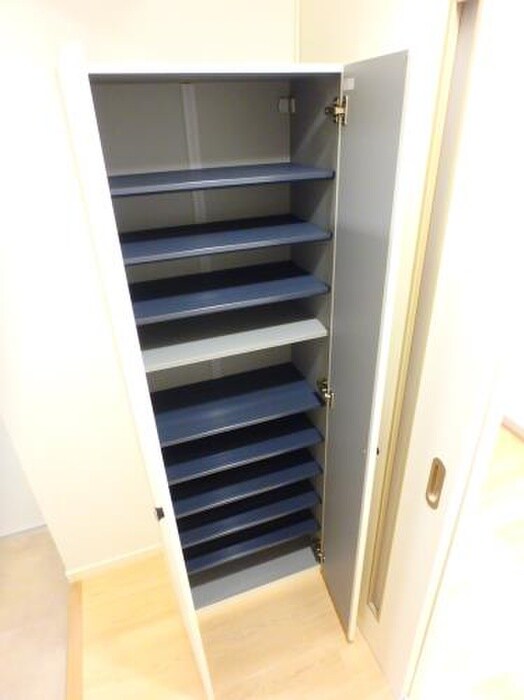 物件内観写真9　(靴箱)