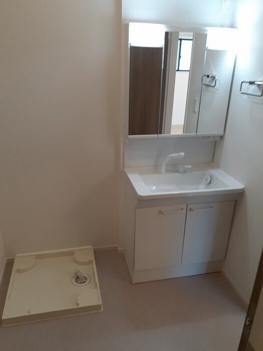 物件内観写真8　(洗面)