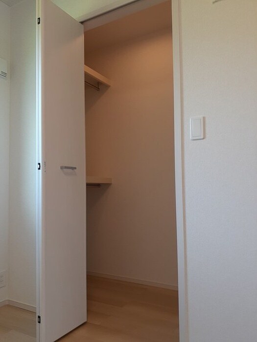 物件内観写真10　(収納)