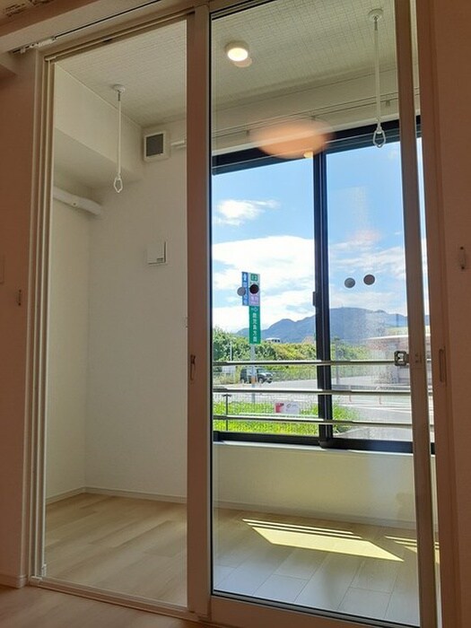 物件内観写真12　(ベランダ・バルコニー)