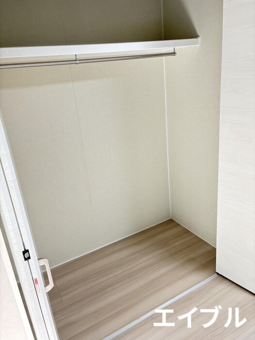 物件内観写真12　(収納)