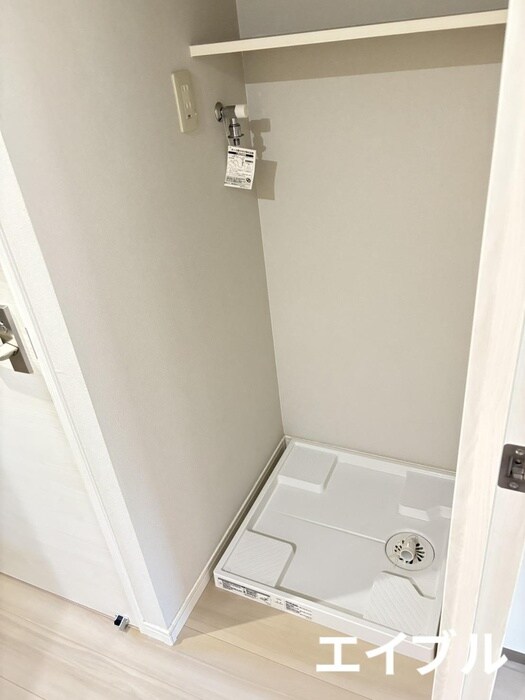 物件内観写真15　(洗濯機置場)