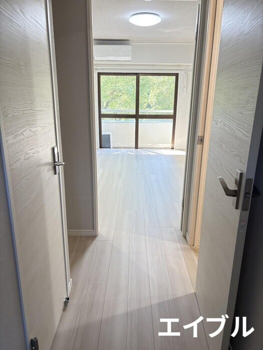 物件内観写真16　(廊下)