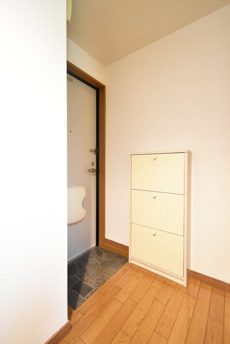 物件内観写真17　(玄関)