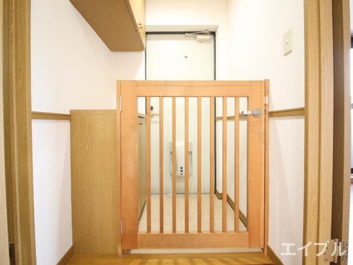 物件内観写真14　(玄関)