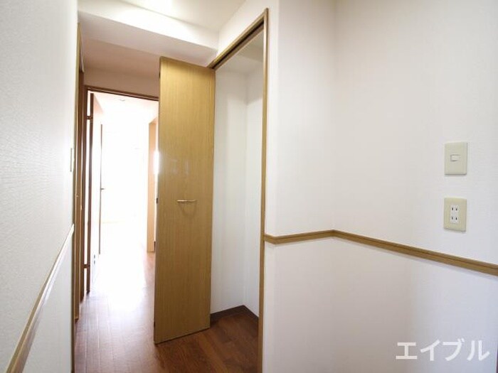 物件内観写真22　(収納)