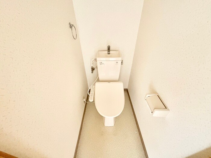 物件内観写真8　(トイレ)