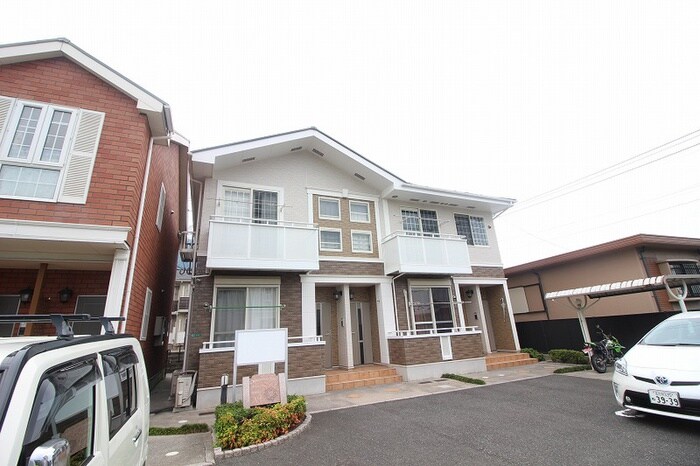 物件外観写真1　(外観写真)