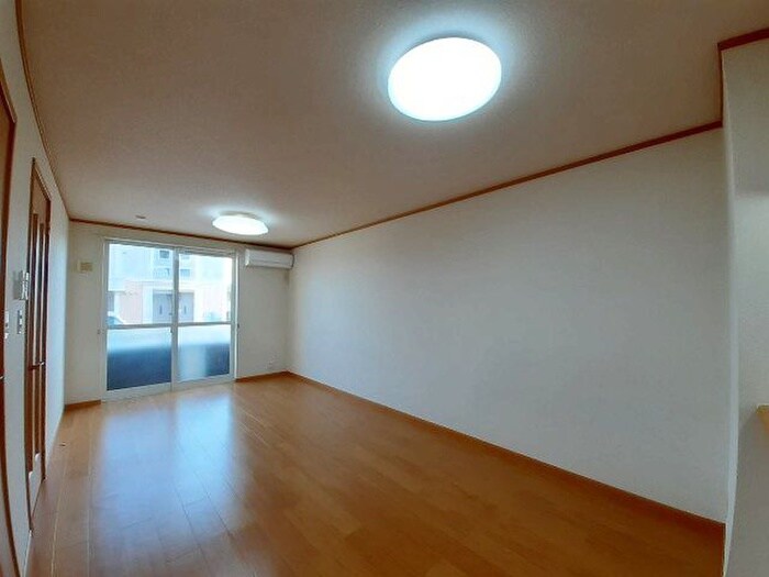 物件内観写真4　(居室)