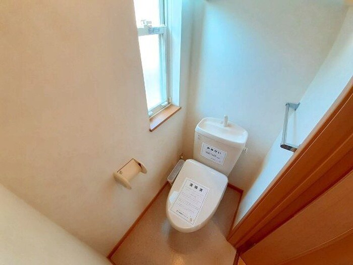 物件内観写真9　(トイレ)