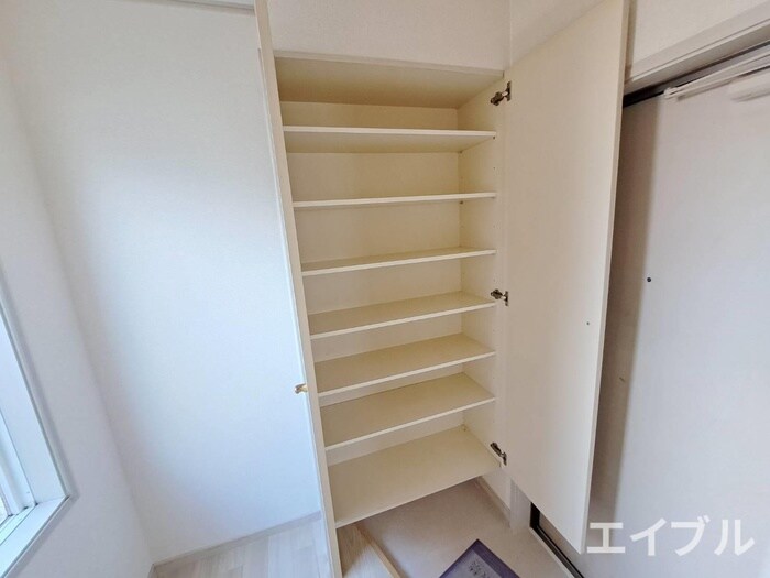物件内観写真19　(靴箱)