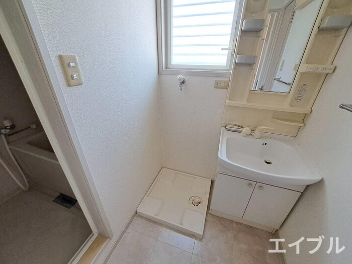 物件内観写真20　(洗濯機置場)