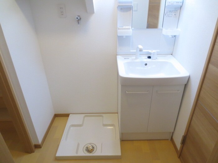 物件内観写真20　(洗濯機置場)