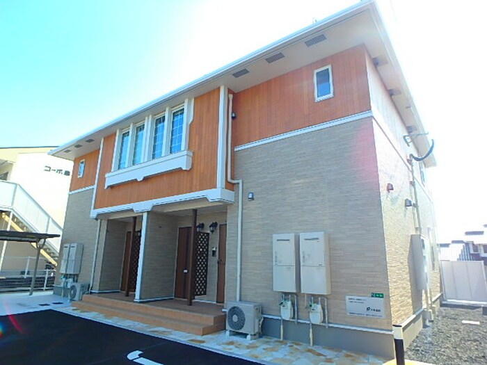 物件外観写真2　(駐車場)