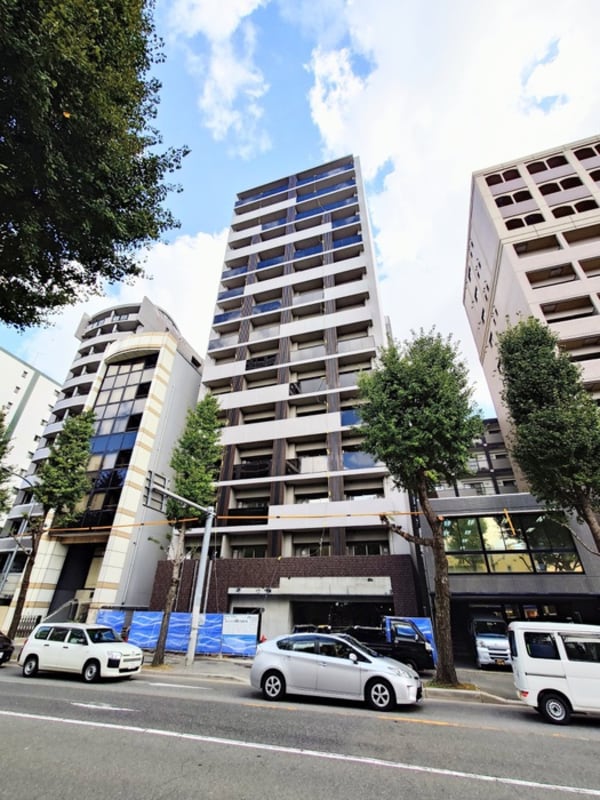建築中