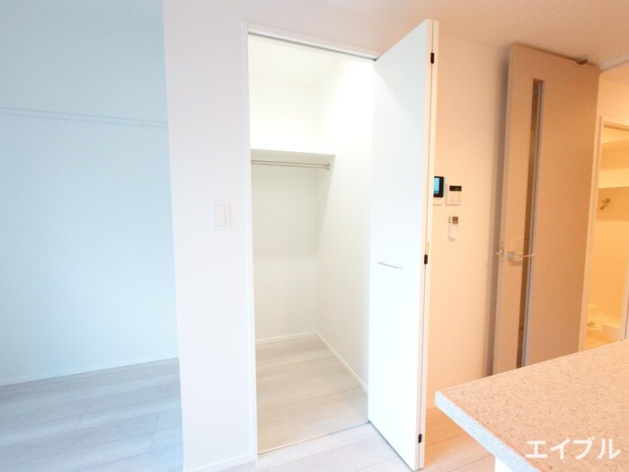 物件内観写真12　(収納)