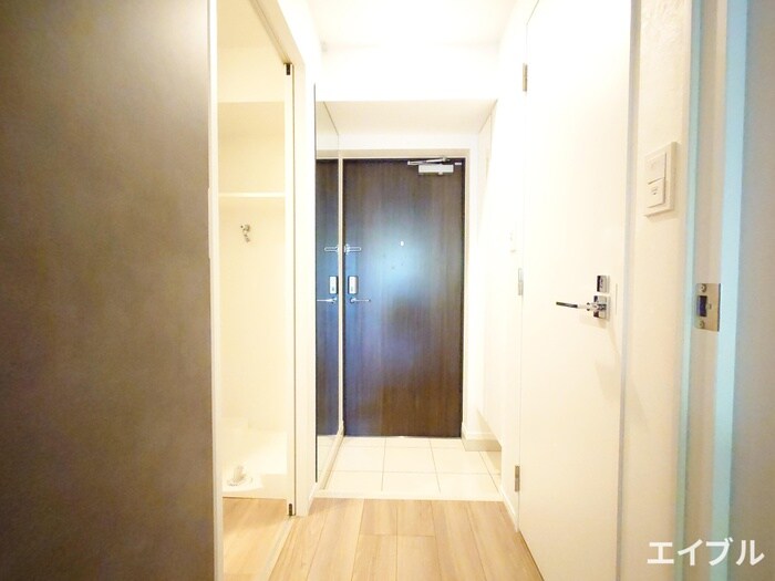 物件内観写真15　(玄関)