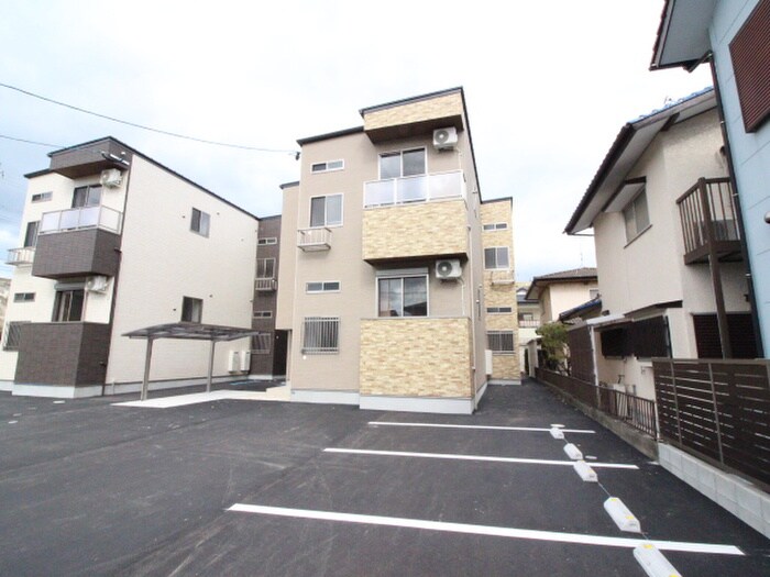 物件外観写真1　(外観写真)