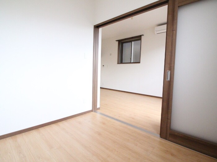 物件内観写真9　(居室)