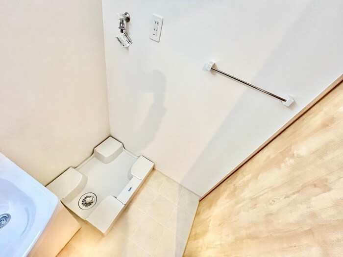 物件内観写真11　(洗濯機置場)