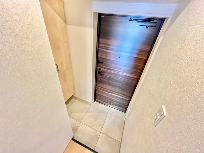 物件内観写真13　(玄関)