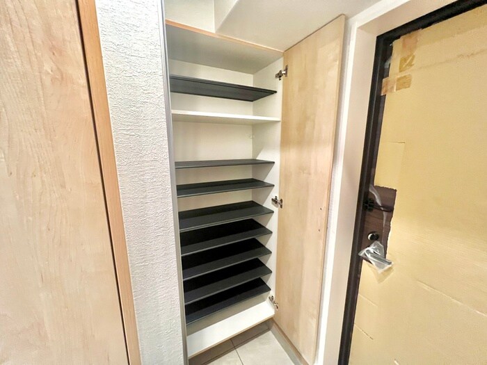 物件内観写真15　(靴箱)