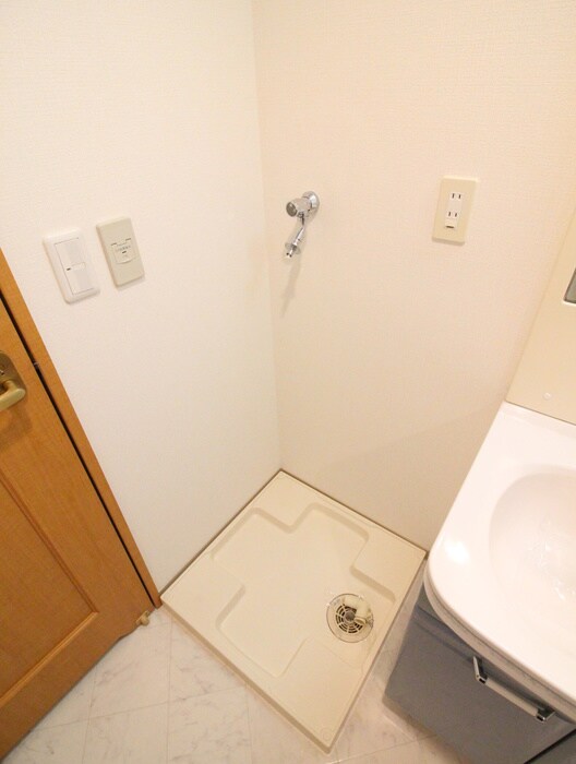 物件内観写真19　(洗濯機置場)